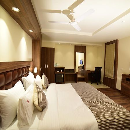 Hotel Amber Rudrapur Zewnętrze zdjęcie