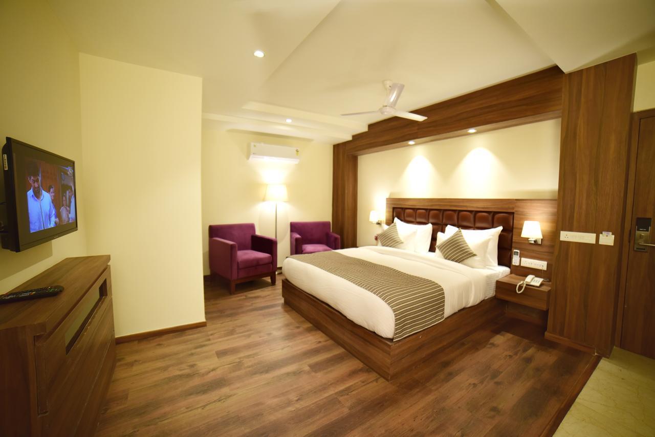 Hotel Amber Rudrapur Zewnętrze zdjęcie