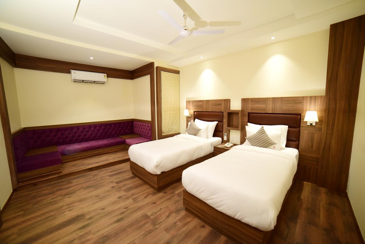 Hotel Amber Rudrapur Zewnętrze zdjęcie